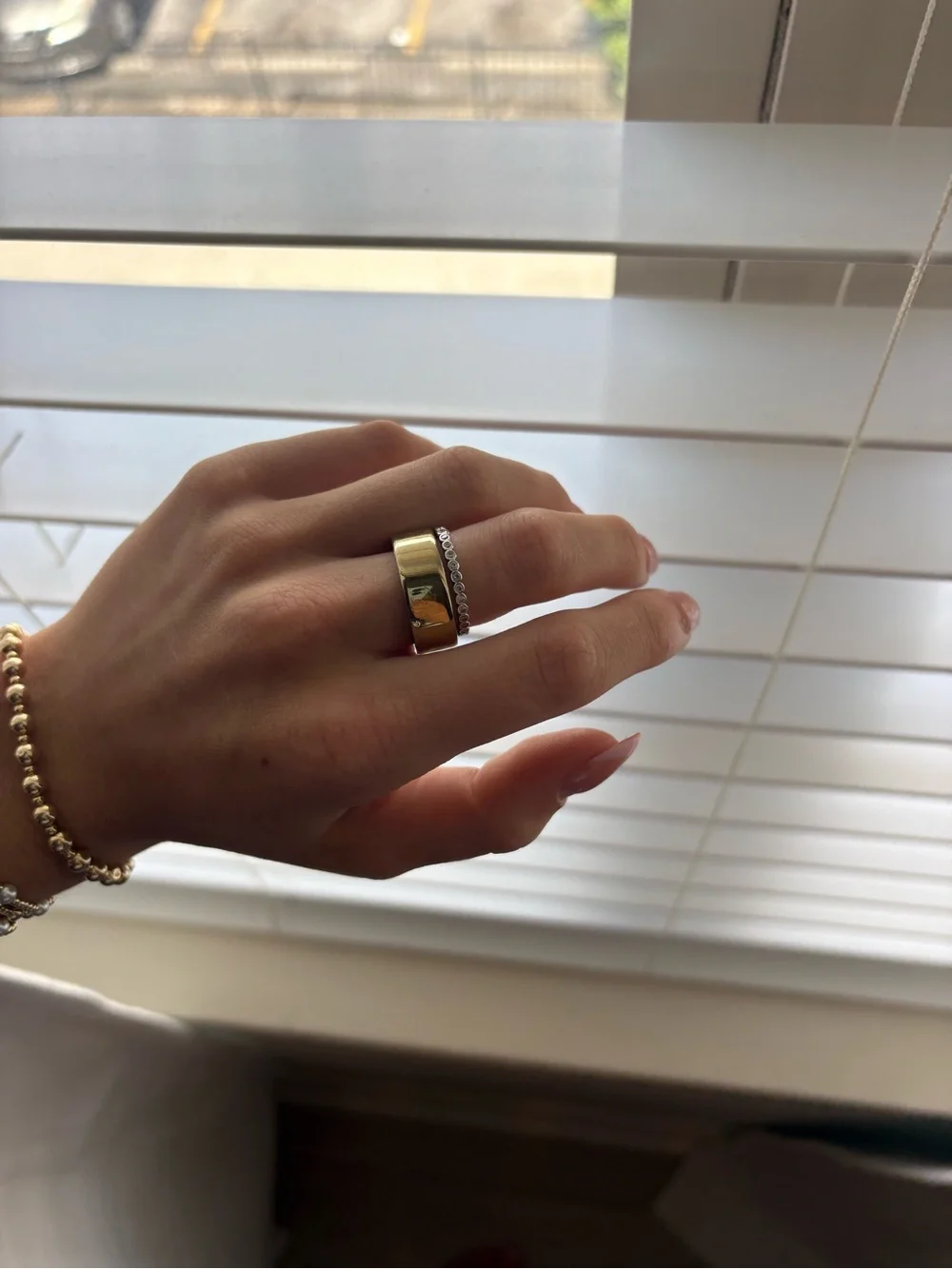 Oura ring 4 in gold, size 7